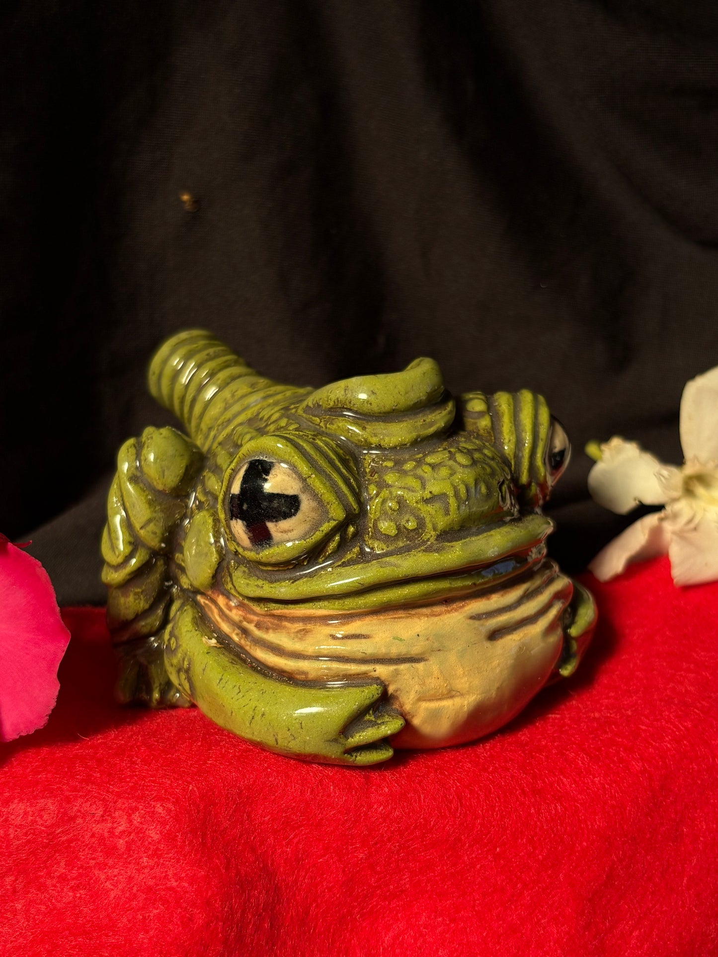 Frog pipe